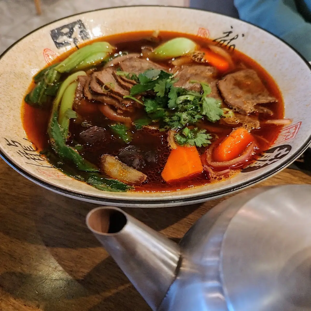 braised beef noodle soup d 红烧牛肉面 d